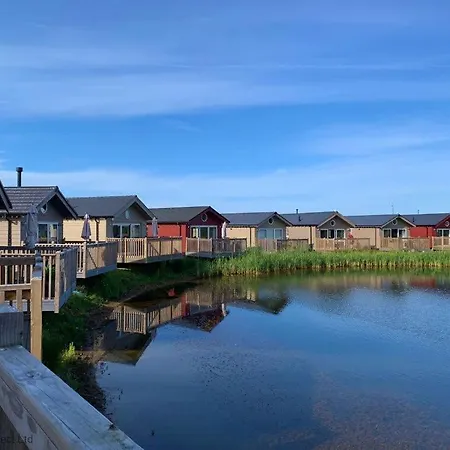 Lakeside Retreat, The Bay Filey, 2 Bedrooms With Ensuites, Parking With Ev Charger Casa de Férias Filey