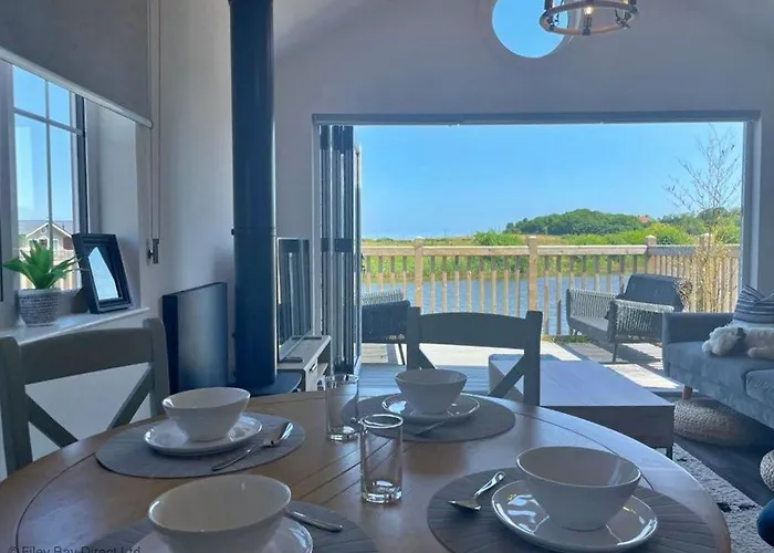 Lakeside Retreat, The Bay Filey, 2 Bedrooms With Ensuites, Parking With Ev Charger * Filey