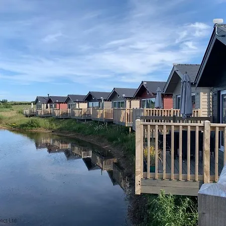 Lakeside Retreat At The Bay Filey, Sleeps 4, 2 Non-shedding Dogs Welcome For Free Ferienhaus