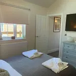 Lakeside Retreat, The Bay Filey, 2 Bedrooms With Ensuites, Parking With Ev Charger * Filey