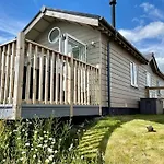 Lakeside Retreat, The Bay Filey, 2 Bedrooms With Ensuites, Parking With Ev Charger * Filey